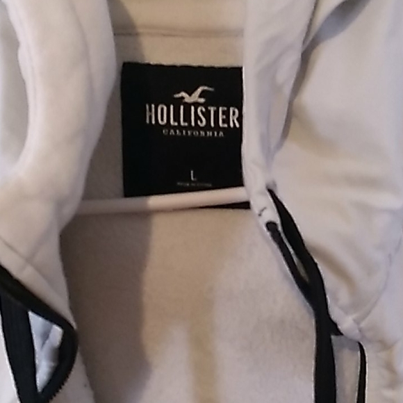 Hollister California - Picture 1 of 4